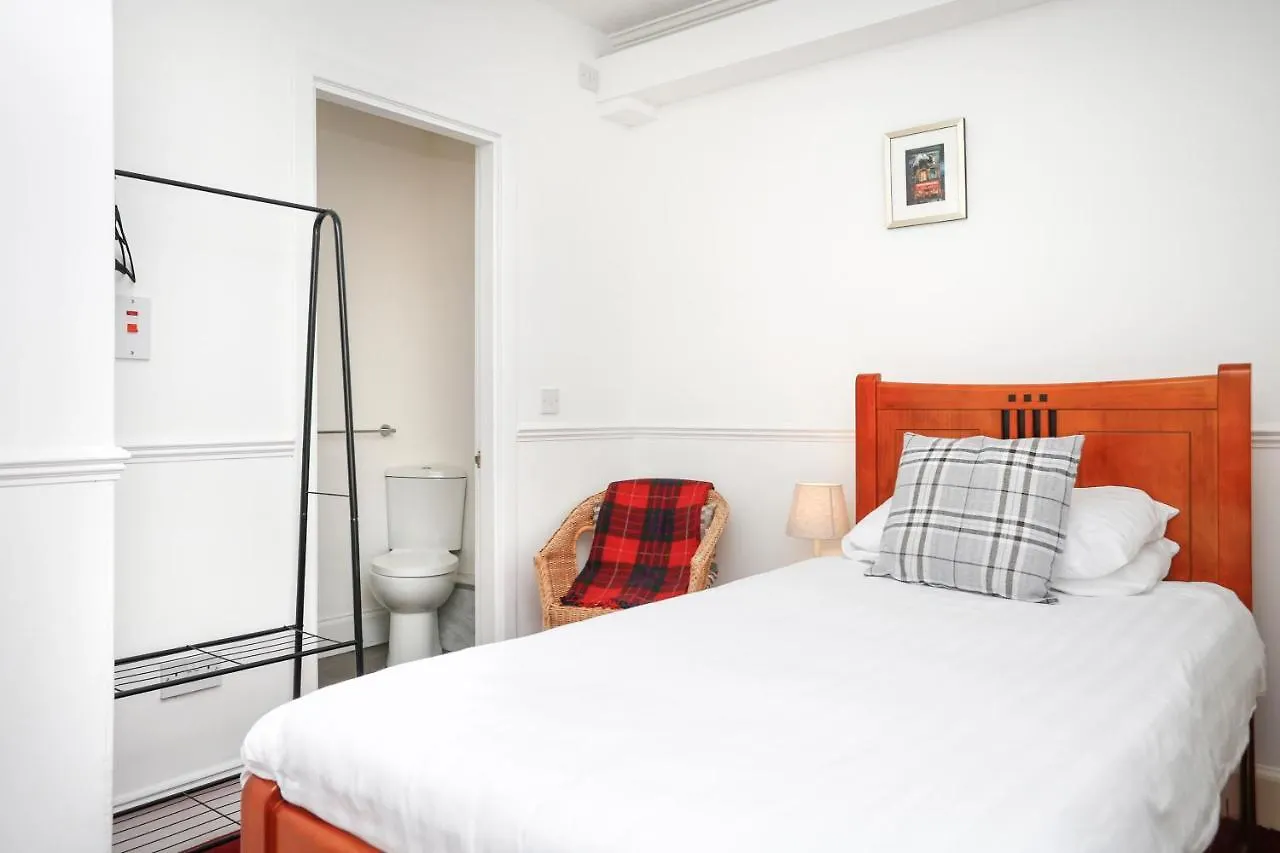 Emmaus Guest House 爱丁堡 英国