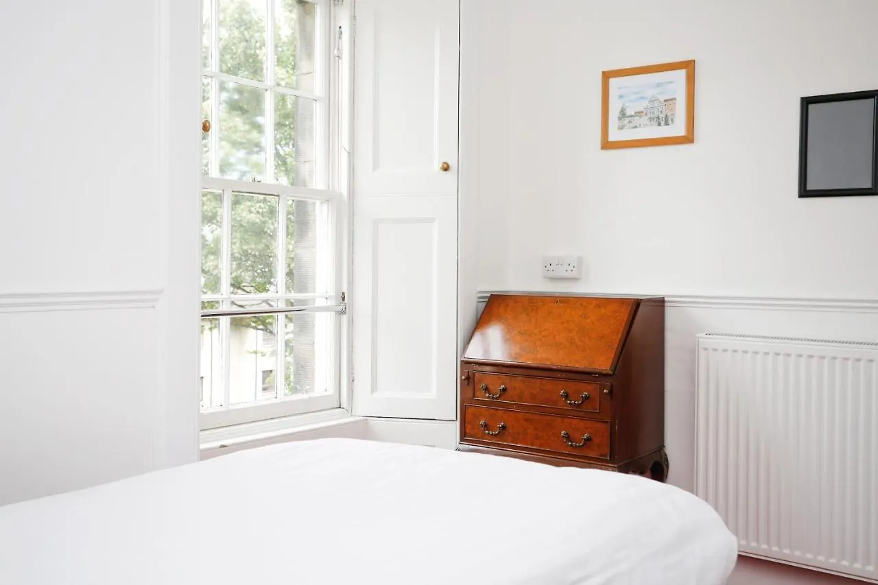 Emmaus Guest House 爱丁堡