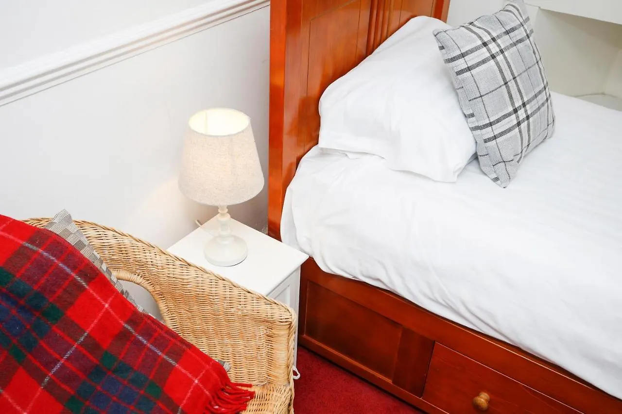Emmaus Guest House 爱丁堡 3*,  英国