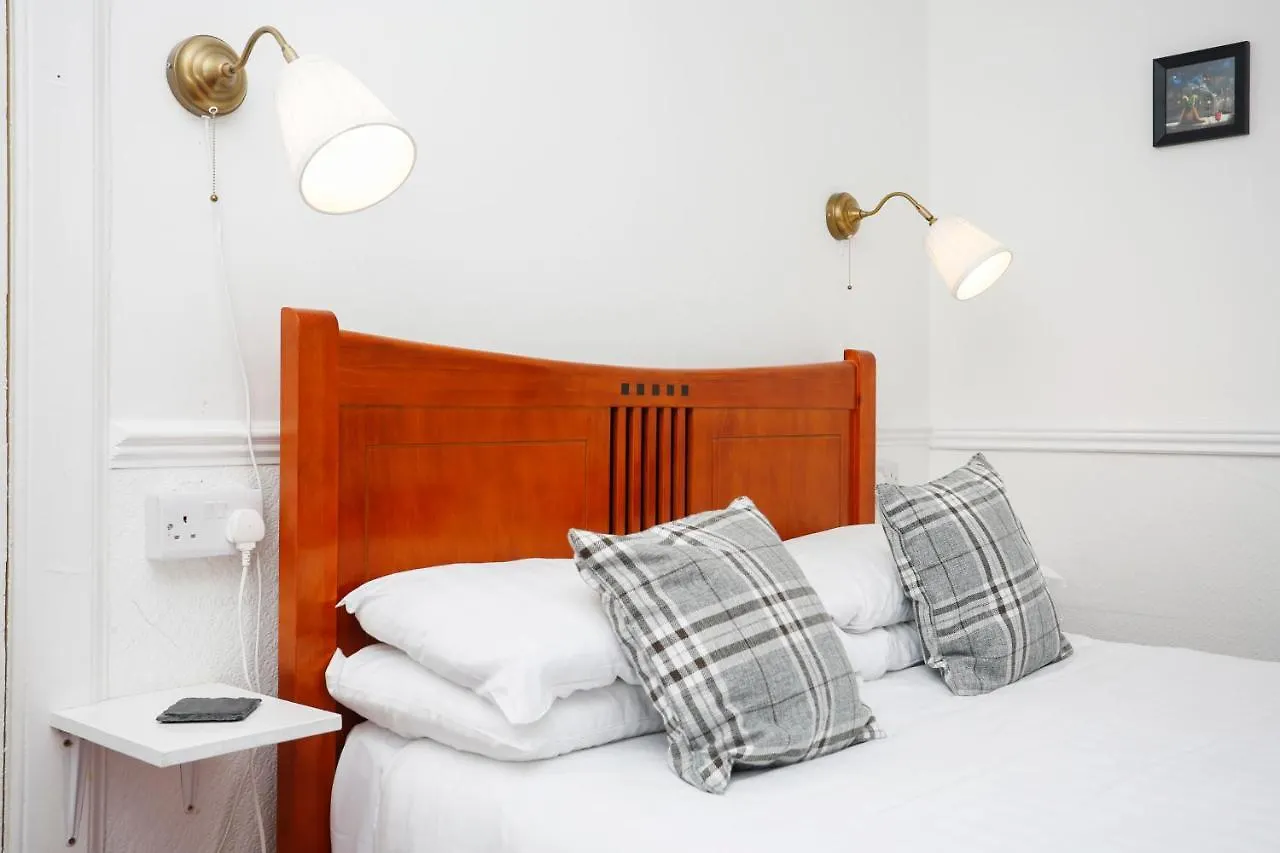 Emmaus Guest House 爱丁堡