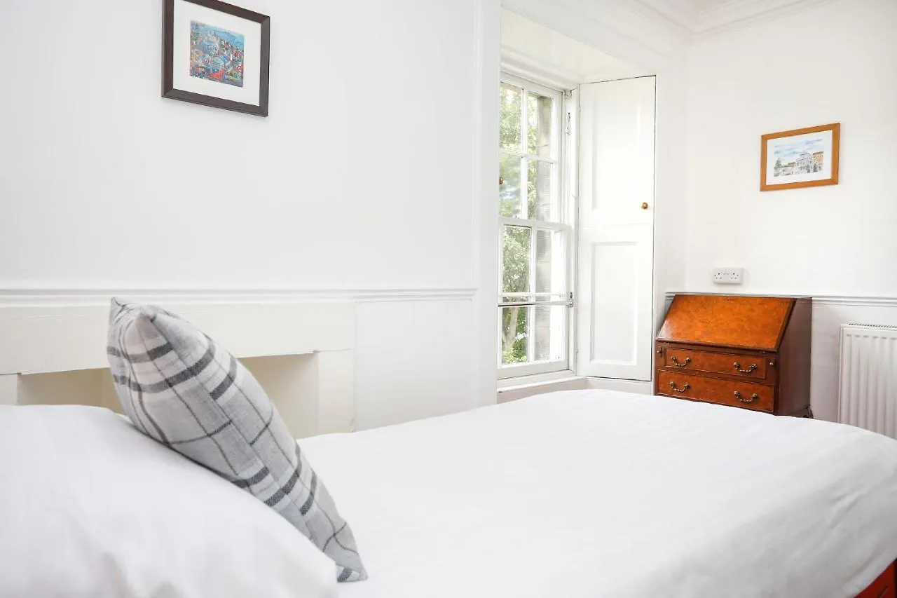 Emmaus Guest House 爱丁堡