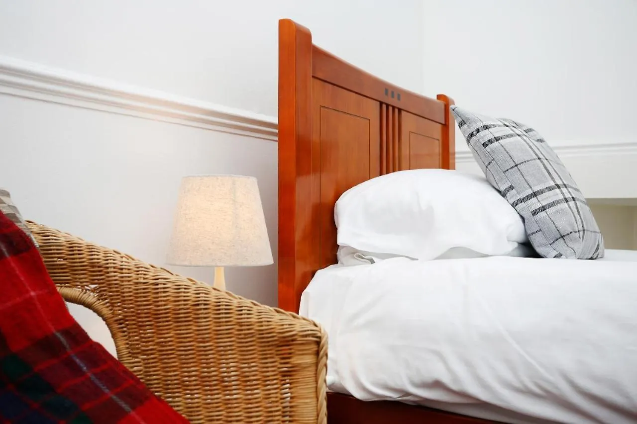 Emmaus Guest House 爱丁堡