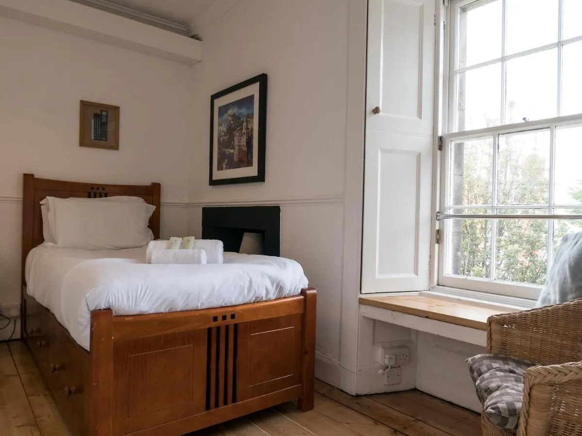 Emmaus Guest House 爱丁堡 英国